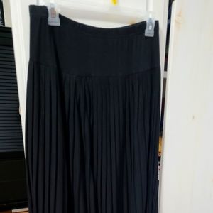Pleated cotton skirt